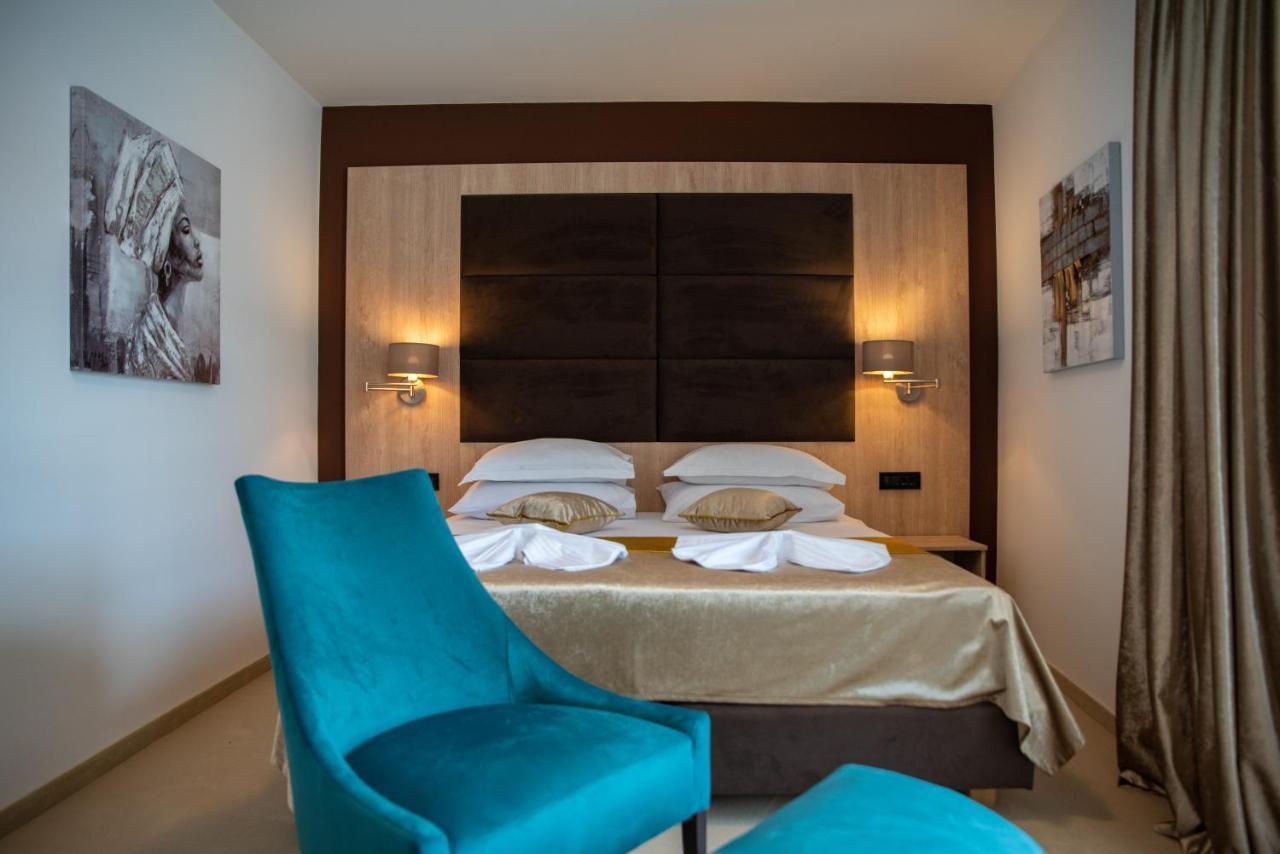 סנג' Hotel Meduza מראה חיצוני תמונה