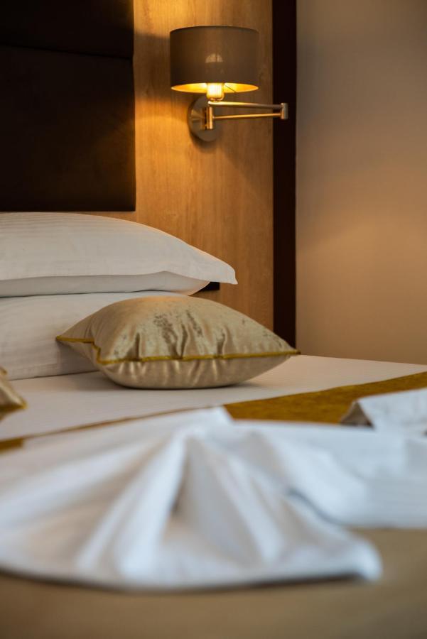 סנג' Hotel Meduza מראה חיצוני תמונה