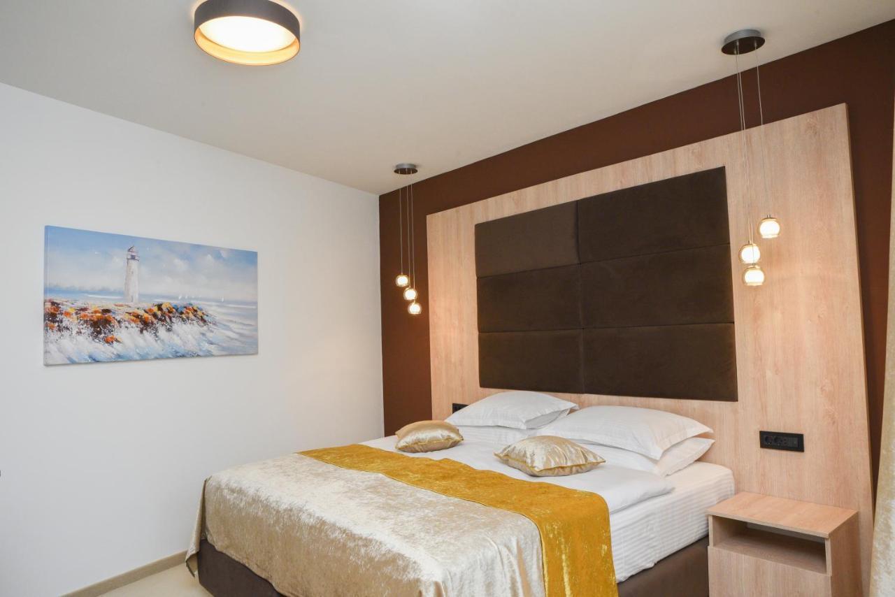 סנג' Hotel Meduza מראה חיצוני תמונה